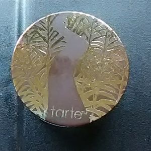 Tarte amazonian clay finishing powder